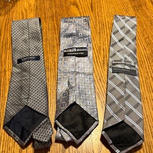 Claiborne Geometric Silver and Blue Tie